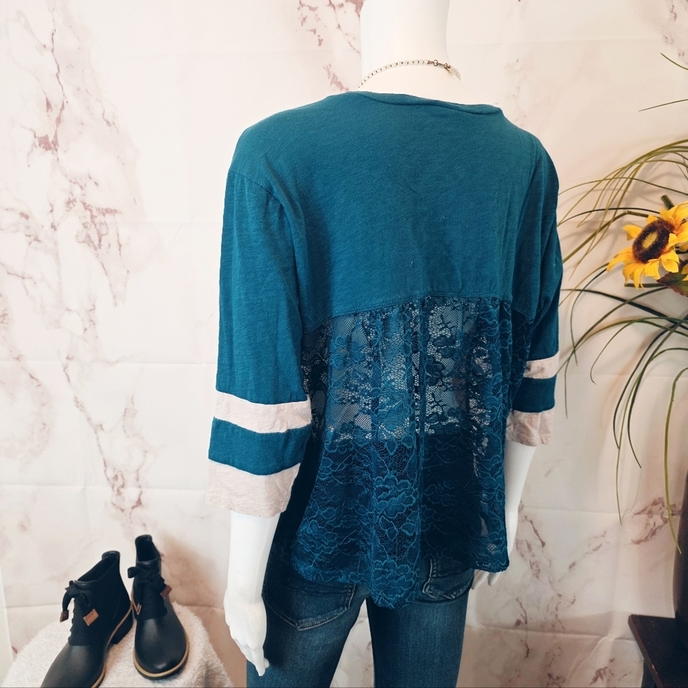 Torrid Lace Back Colorblock Top Teal Beige Striped Sleeve Tee Size 00 Or Size 10 - Picture 5 of 7